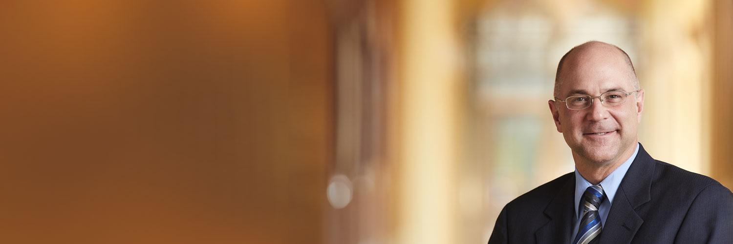 Headshot of Dr. Robert Scheidt