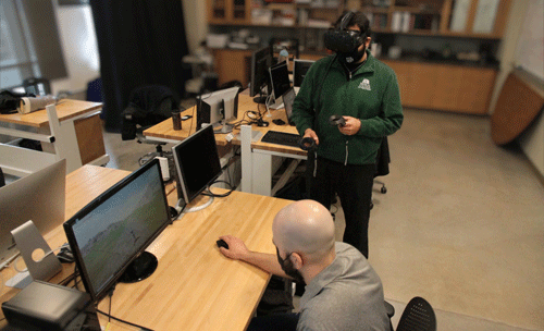 Students using virtual reality to examine gait
